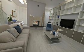 Golden Suite Apartments